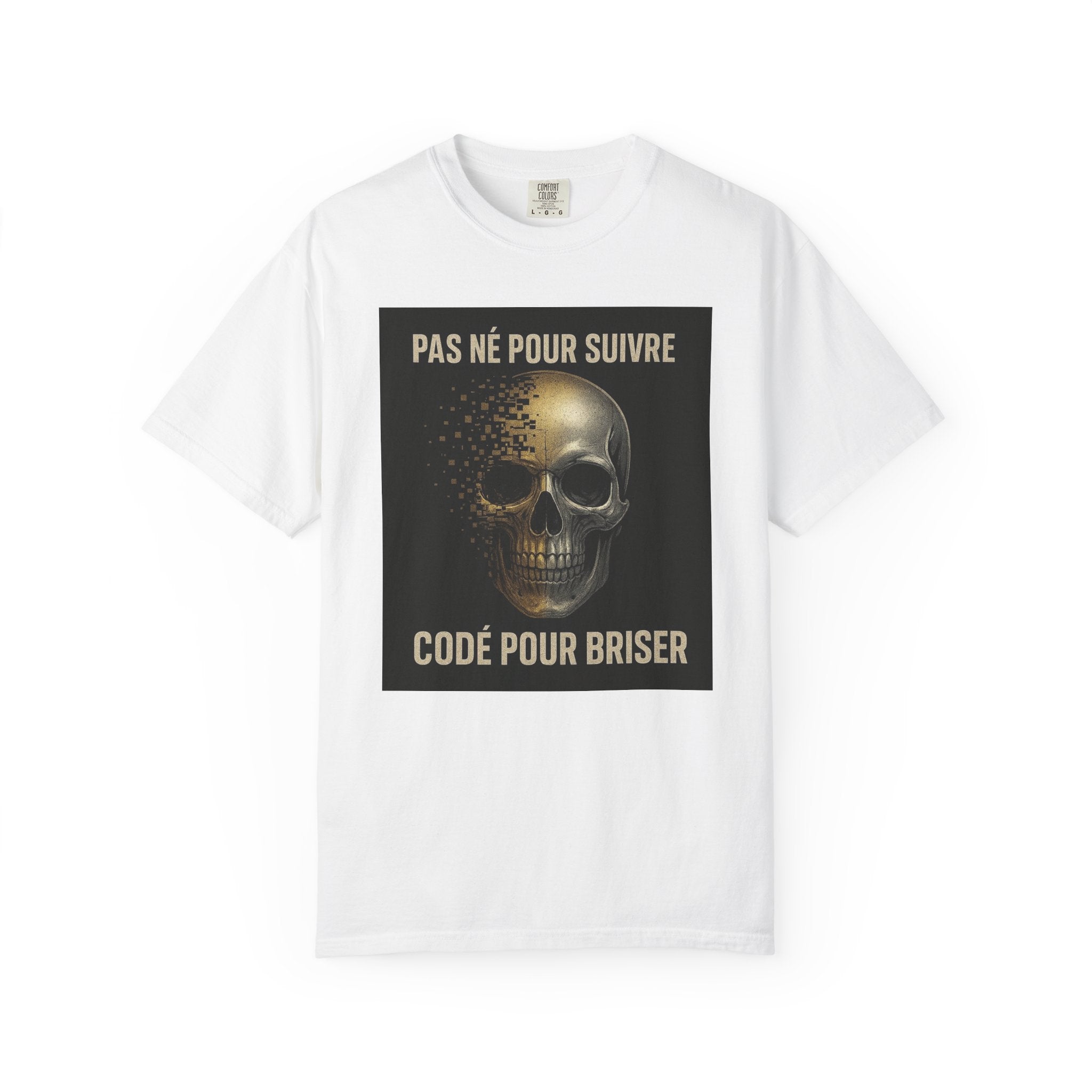 Skull Graphic T-Shirt RebelMind™— "Pas Né Pour Suivre, Codé Pour Briser" - RebelMind.
